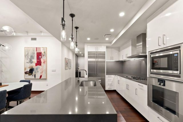 301 West Ave 4505, Austin, TX 78701
