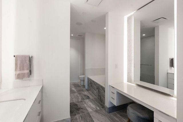 301 West Ave 4505, Austin, TX 78701