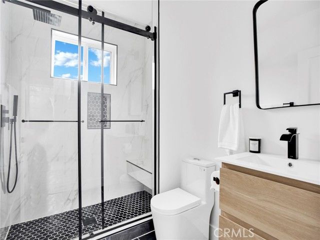 7055 Fallbrook Avenue, West Hills (los Angeles), CA 91307