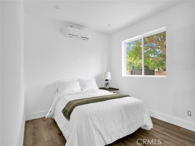 7055 Fallbrook Avenue, West Hills (los Angeles), CA 91307