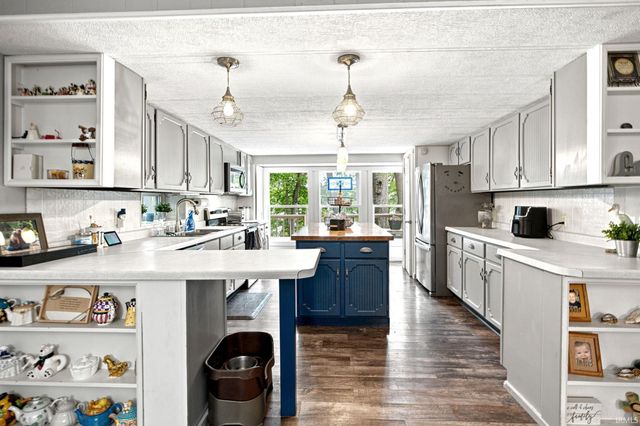 12301 W Grantham Lane, Monticello, IN 47960