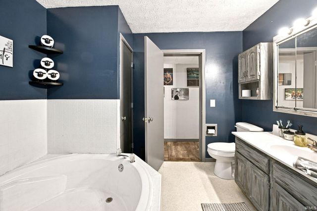 12301 W Grantham Lane, Monticello, IN 47960