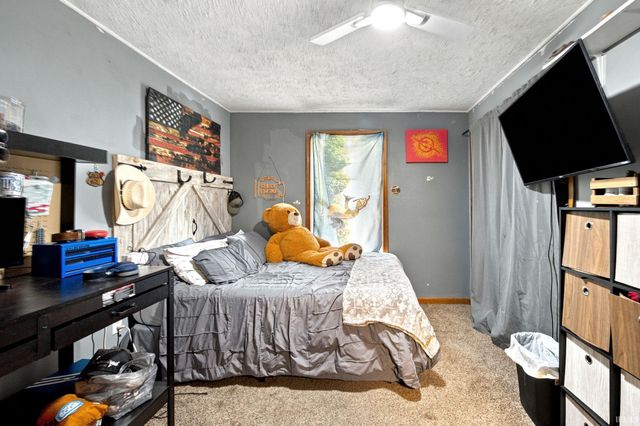 12301 W Grantham Lane, Monticello, IN 47960