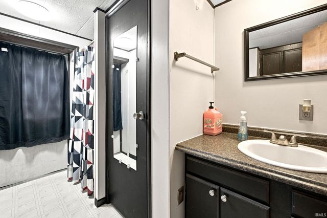 12301 W Grantham Lane, Monticello, IN 47960
