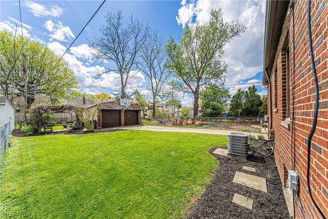 7415 Jameson Road, Parma, OH 44129