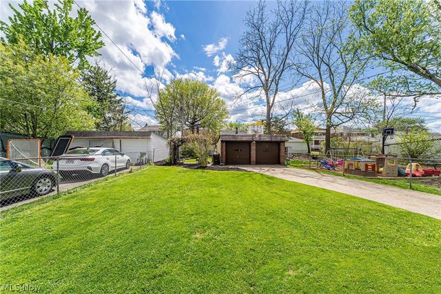 7415 Jameson Road, Parma, OH 44129