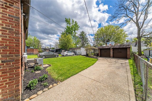 7415 Jameson Road, Parma, OH 44129