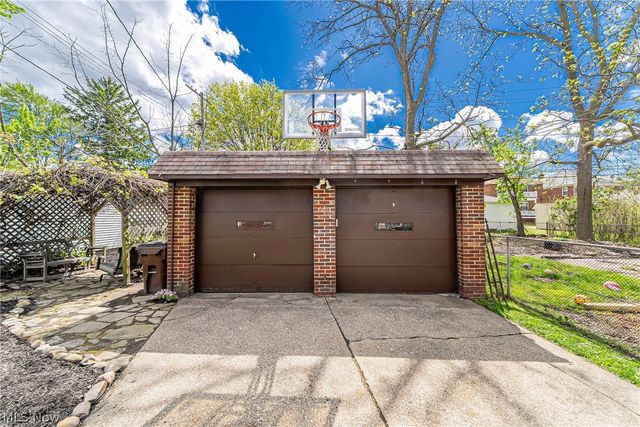 7415 Jameson Road, Parma, OH 44129