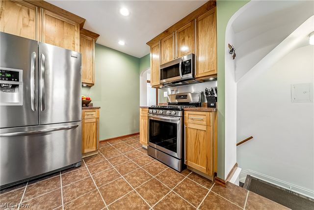7415 Jameson Road, Parma, OH 44129