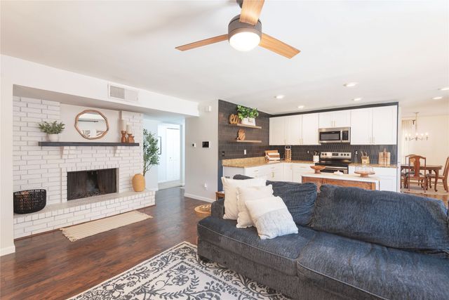 5621 Tucker Street, The Colony, TX 75056