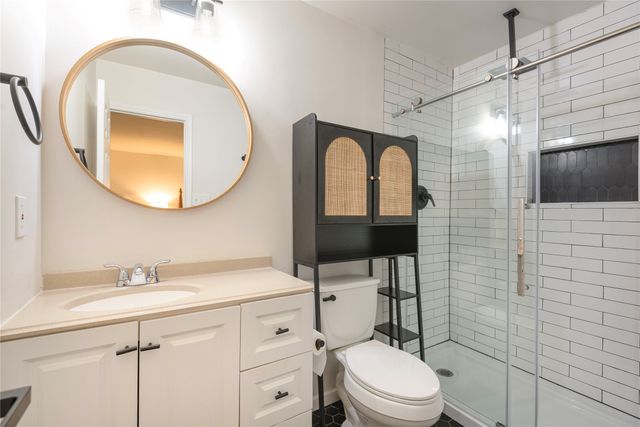 5621 Tucker Street, The Colony, TX 75056