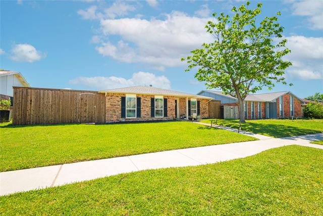 5621 Tucker Street, The Colony, TX 75056
