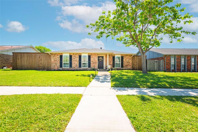 5621 Tucker Street, The Colony, TX 75056