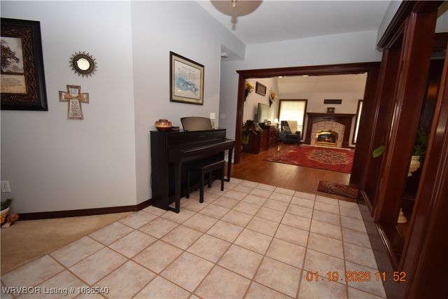 2709 E Smith Drive, Sallisaw, OK 74955