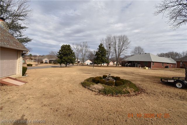 2709 E Smith Drive, Sallisaw, OK 74955