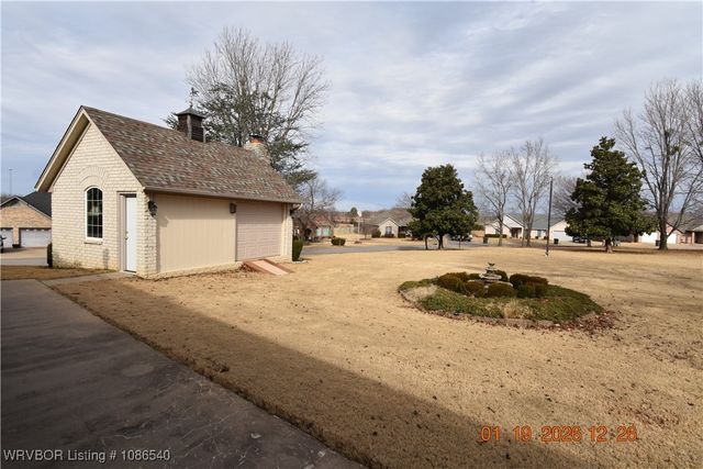 2709 E Smith Drive, Sallisaw, OK 74955