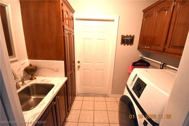 2709 E Smith Drive, Sallisaw, OK 74955