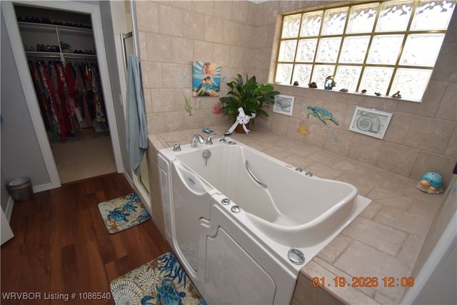 2709 E Smith Drive, Sallisaw, OK 74955