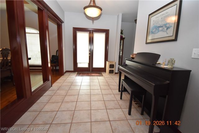 2709 E Smith Drive, Sallisaw, OK 74955