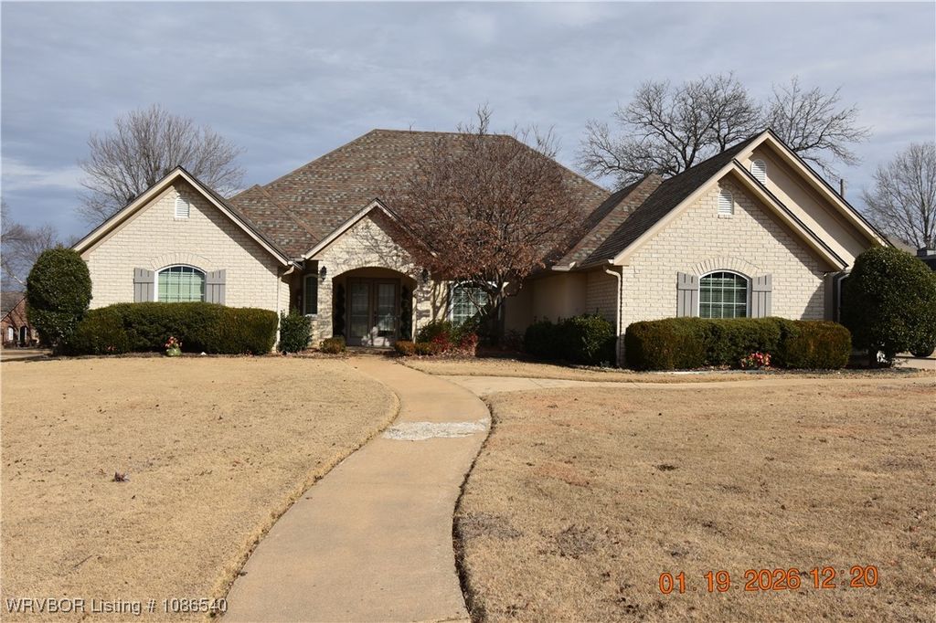 2709 E Smith Drive, Sallisaw, OK 74955