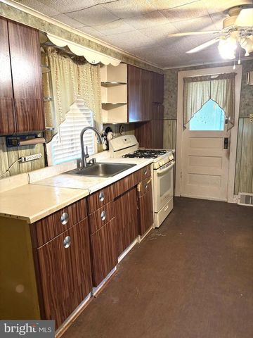 26 FAIRVIEW STREET, Carlisle, PA 17015