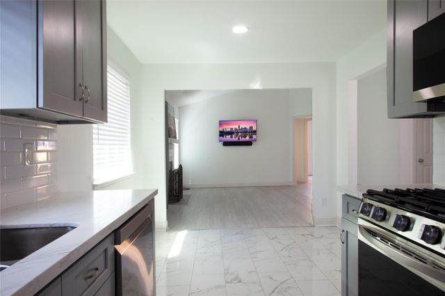 11614 Pearwood PL, Austin, TX 78758