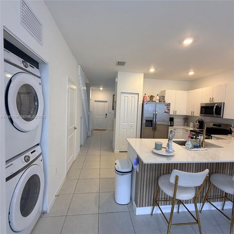 29224 SW 162nd Ct, Homestead, FL 33033