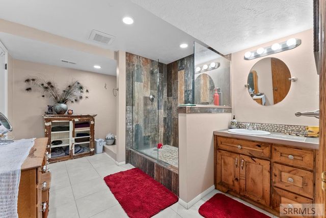 479 E 97th S, Idaho Falls, ID 83404
