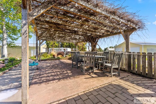 479 E 97th S, Idaho Falls, ID 83404