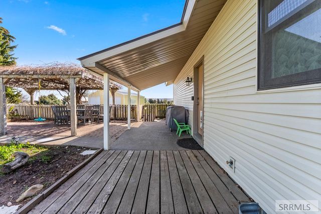 479 E 97th S, Idaho Falls, ID 83404