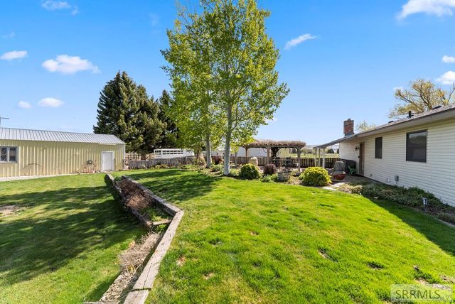 479 E 97th S, Idaho Falls, ID 83404