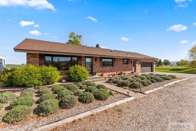 479 E 97th S, Idaho Falls, ID 83404