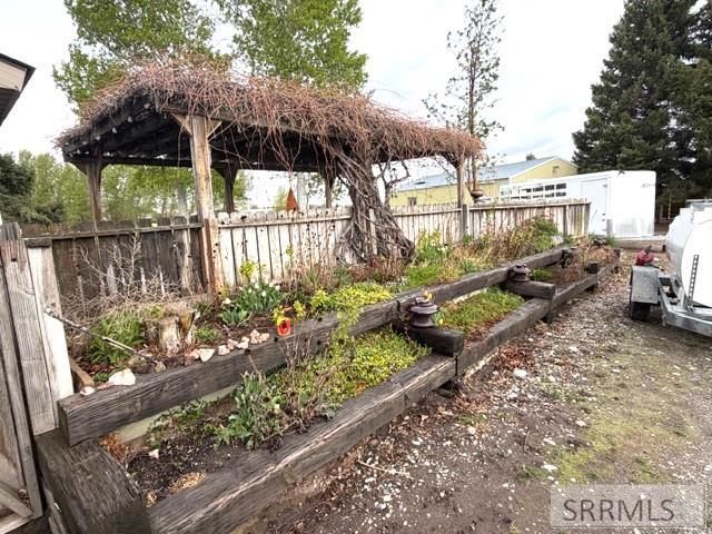 479 E 97th S, Idaho Falls, ID 83404