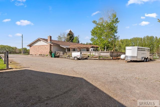 479 E 97th S, Idaho Falls, ID 83404