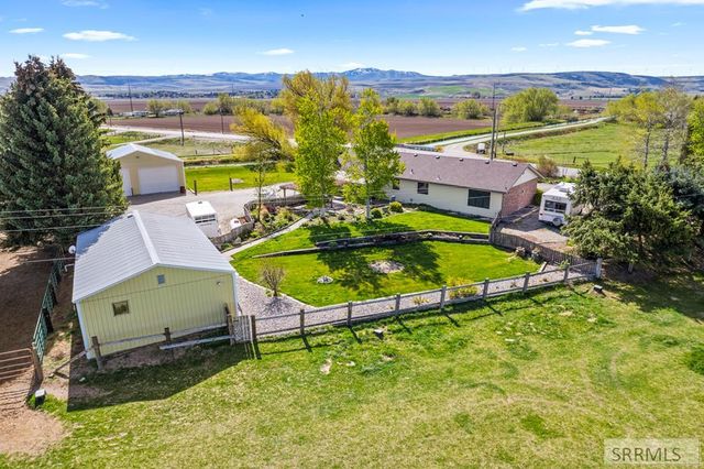 479 E 97th S, Idaho Falls, ID 83404