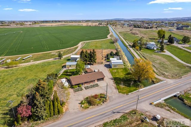 479 E 97th S, Idaho Falls, ID 83404