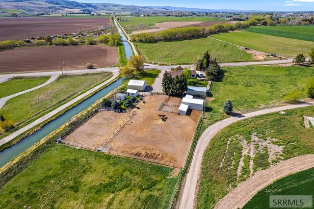 479 E 97th S, Idaho Falls, ID 83404