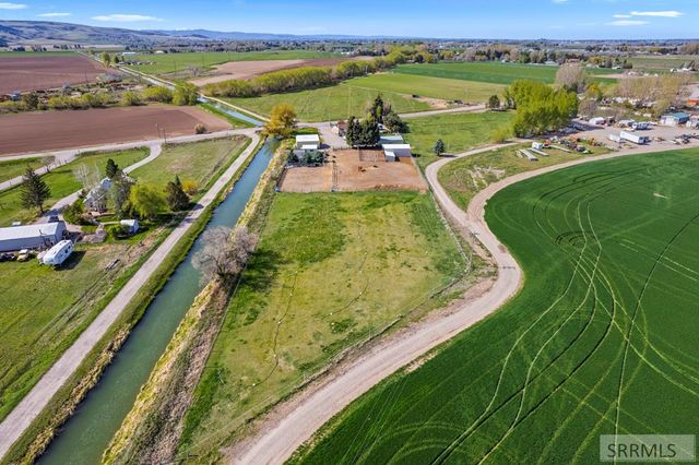 479 E 97th S, Idaho Falls, ID 83404