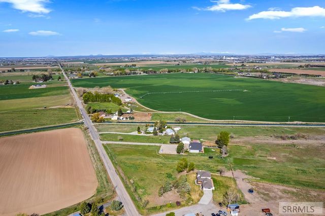 479 E 97th S, Idaho Falls, ID 83404