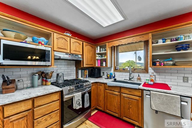 479 E 97th S, Idaho Falls, ID 83404