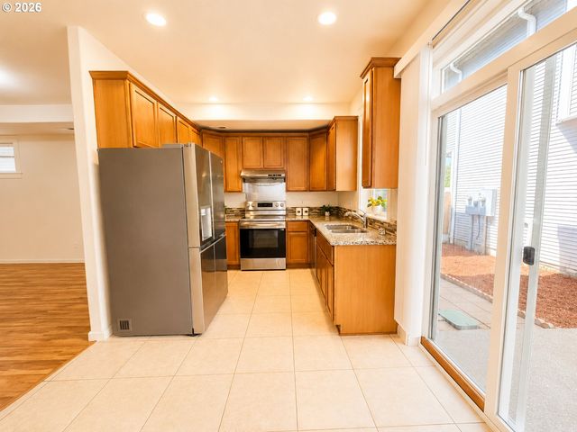 1490 Se 117TH Ave, Portland, OR 97216