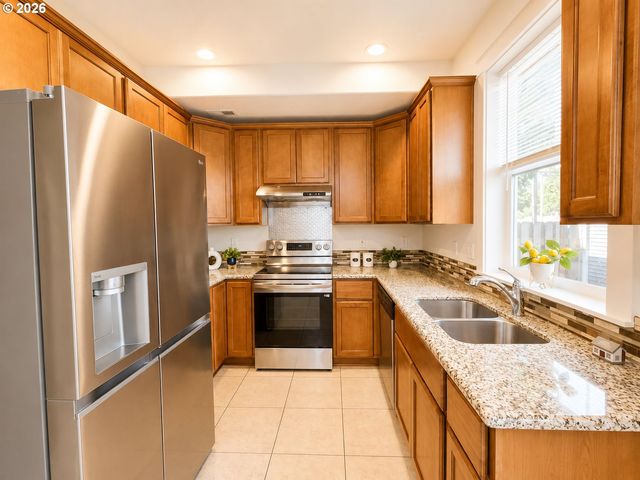 1490 Se 117TH Ave, Portland, OR 97216