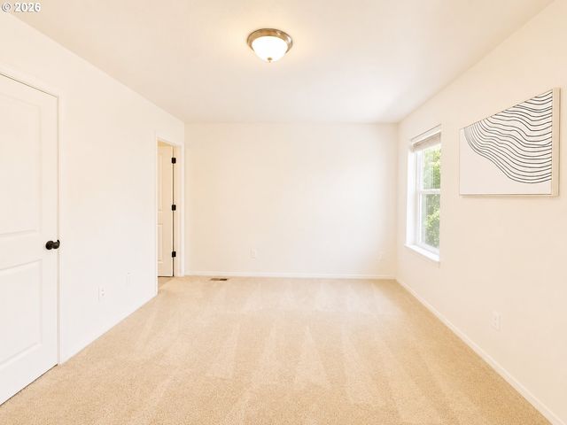 1490 Se 117TH Ave, Portland, OR 97216