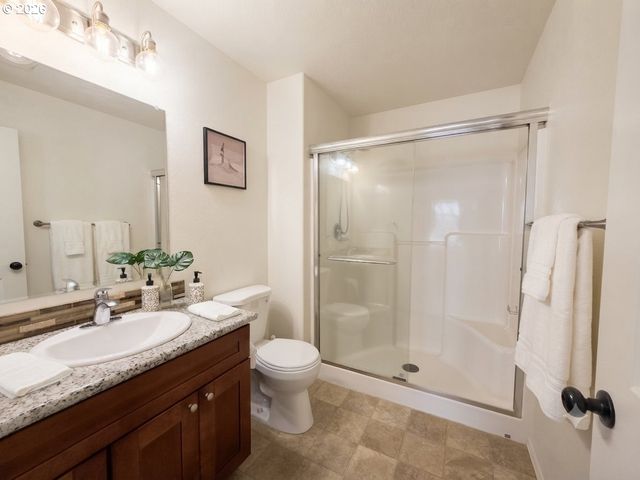 1490 Se 117TH Ave, Portland, OR 97216