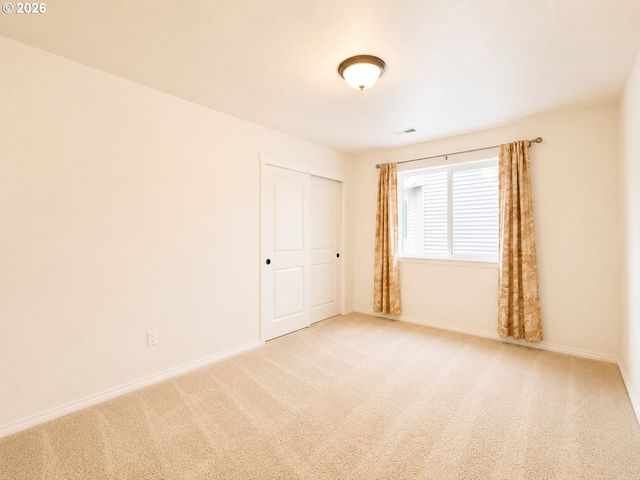 1490 Se 117TH Ave, Portland, OR 97216