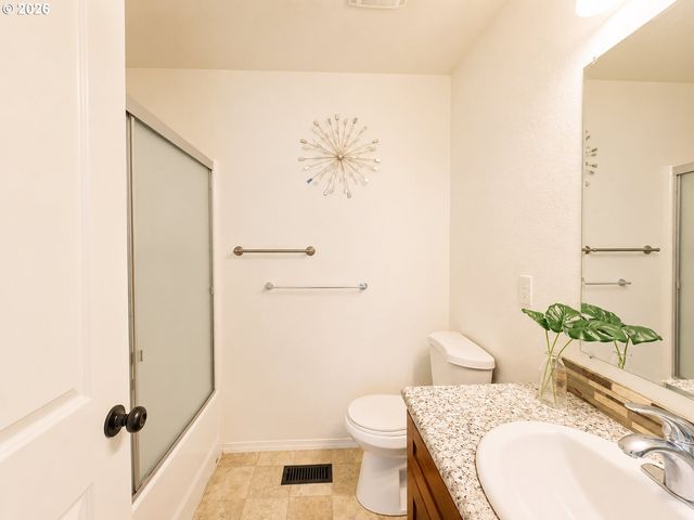 1490 Se 117TH Ave, Portland, OR 97216