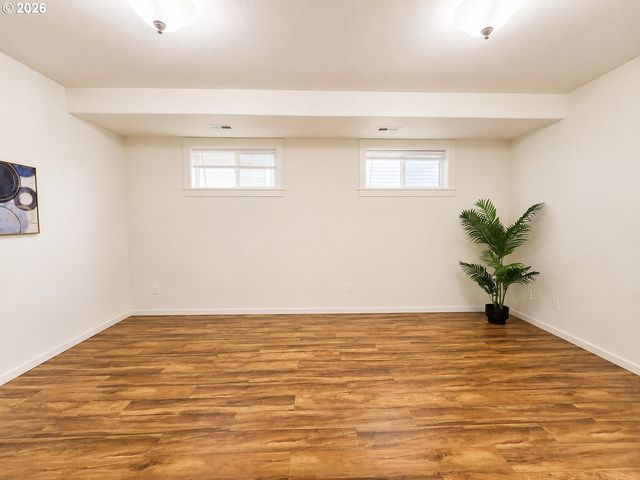 1490 Se 117TH Ave, Portland, OR 97216