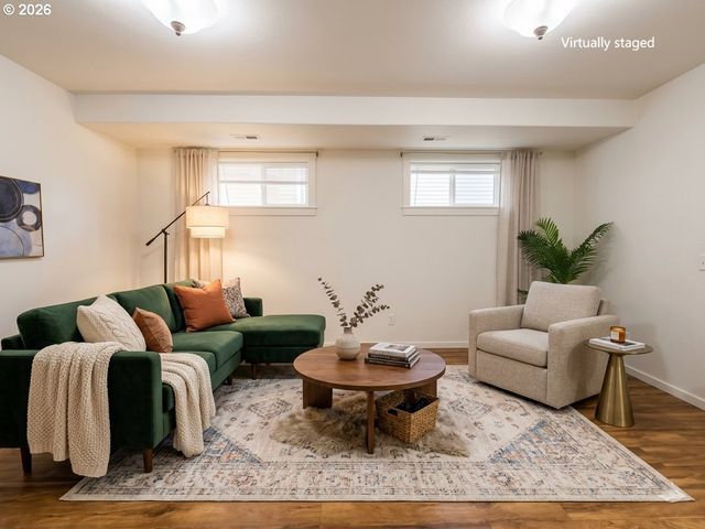 1490 Se 117TH Ave, Portland, OR 97216
