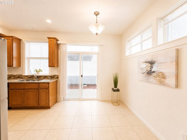 1490 Se 117TH Ave, Portland, OR 97216