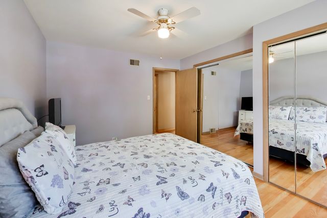 1462 Dayton Place, Des Plaines, IL 60018